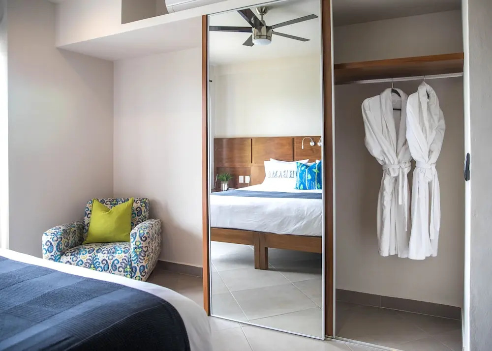 Honey B Suites