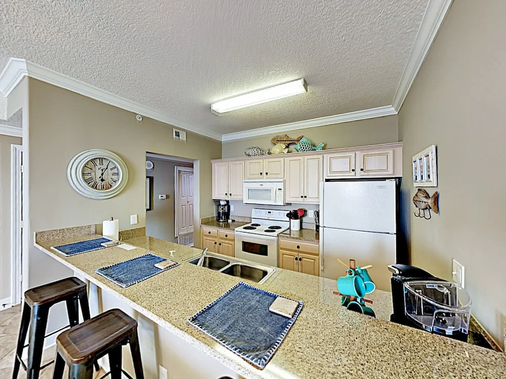 New Listing! Beachfront Bliss W/ Boundless Views 3 Bedroom Condo