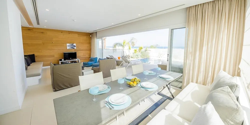 Rent Private Villa 100