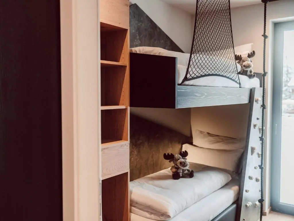 JoAnn suites & apart