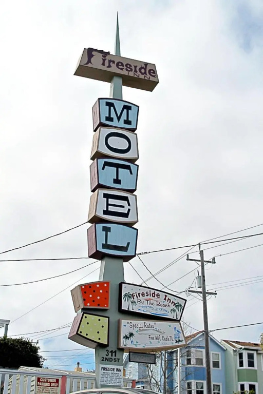 Fireside Inn By The Beach Boardwalk & Bowling