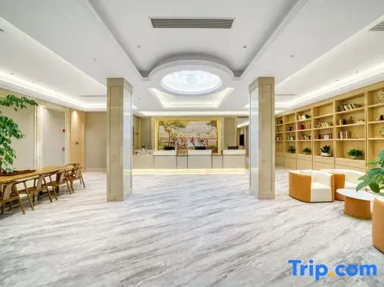 Vienna Hotel (Qianshan Branch, Shangrao Economic Development Zone)