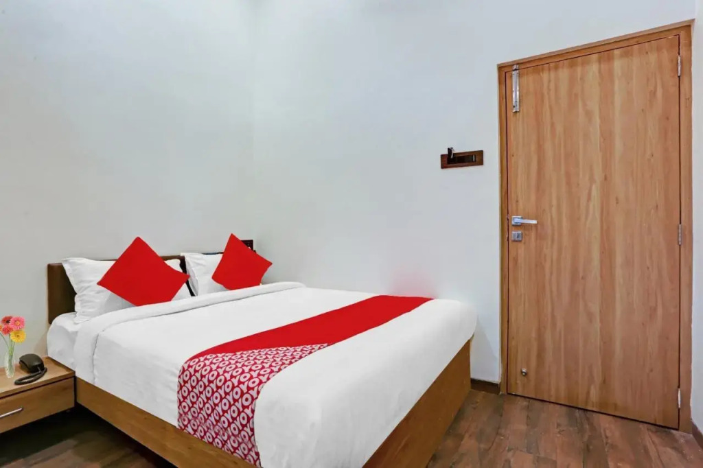 FabHotel Malali Residency