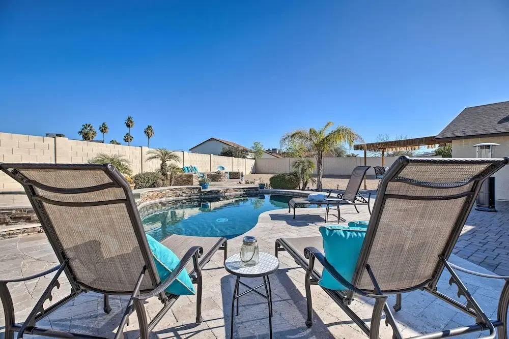 3 Mi to Westgate: Desert Home w/ Hot Tub in Peoria