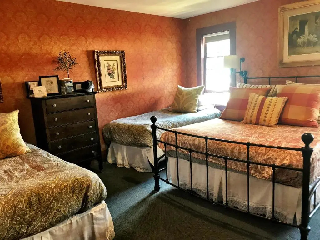 Historic Skagway Inn