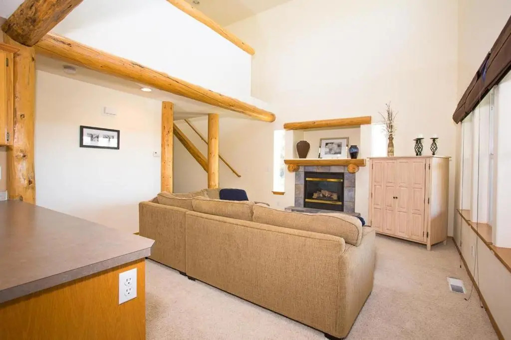 Quiet River-River View-4BR/3.5BA