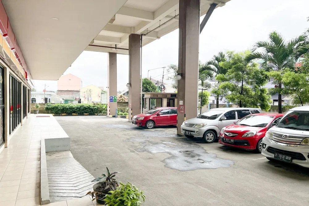 OYO 93586 Apartemen Tamansari Panoramic By Narel Ii