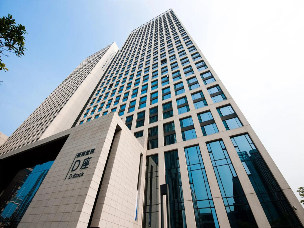 Yicheng Pazhou Poly World Trade Centre Apartment