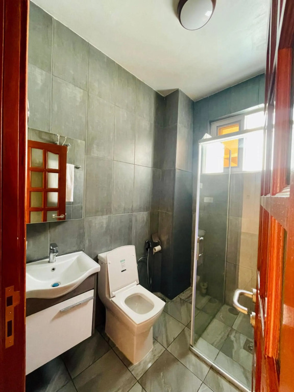 Cozy Private Apartments with beautiful view of Lake Victoria