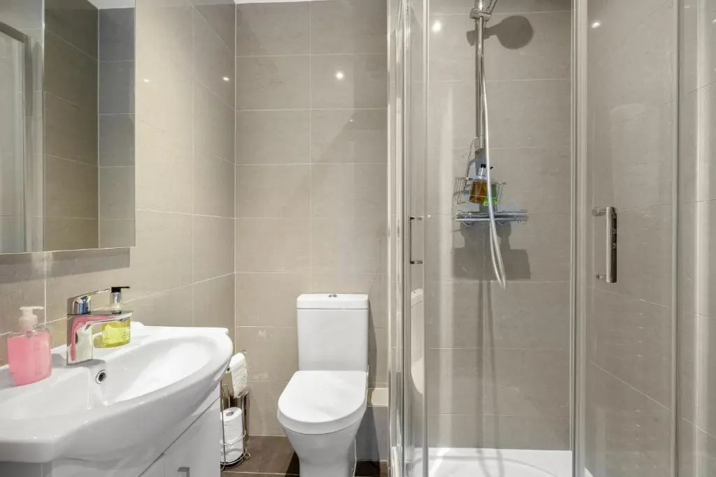 Heathrow Living Serviced Apartments by Ferndale
