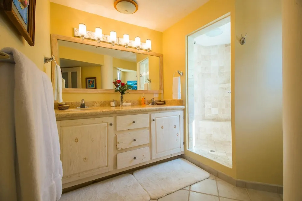 4BR 4BA 1 Mile from Beach&Downtown, Villa Ladrillo