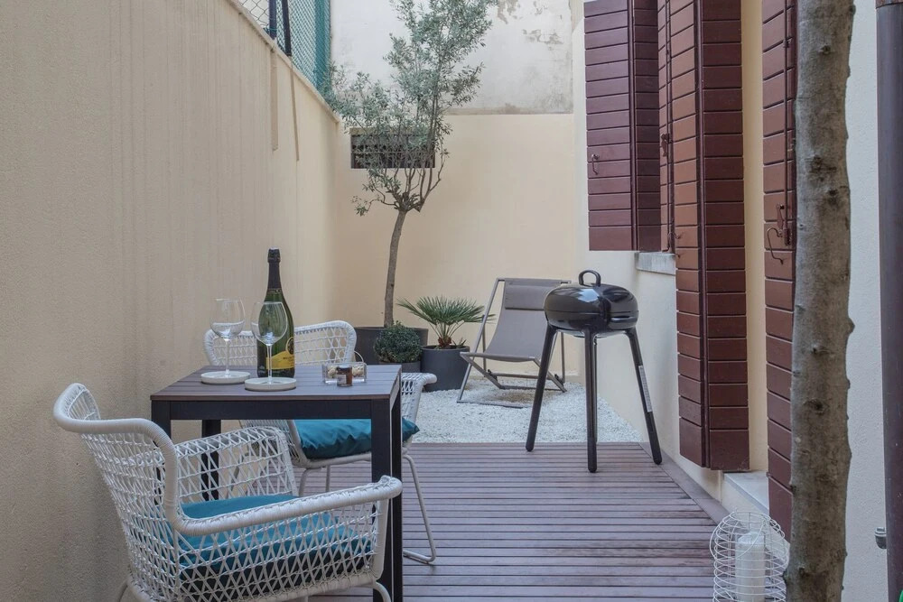 Erïk Langer Cesare Battisti Suites