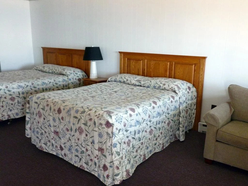 Copley LaReine Motel