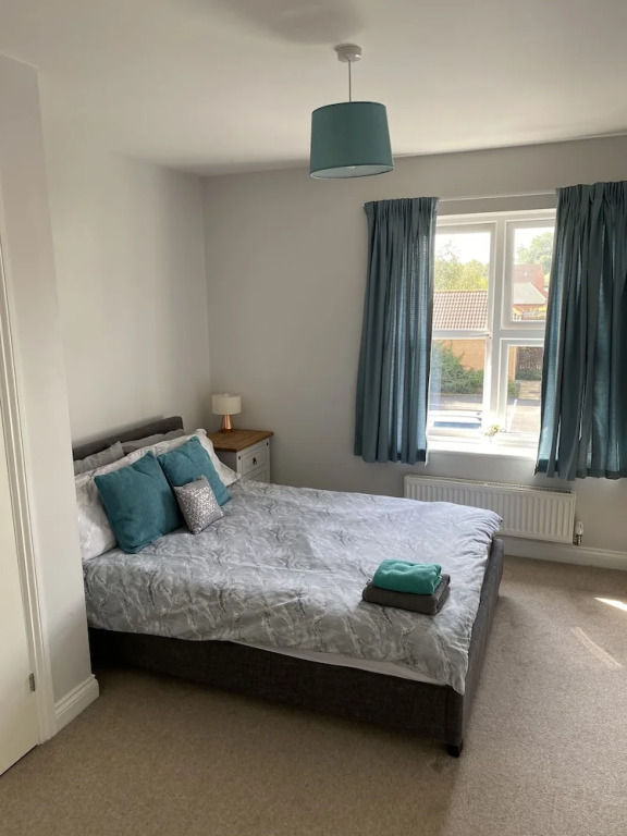 Pretty Properties - 30 Chaldron Court