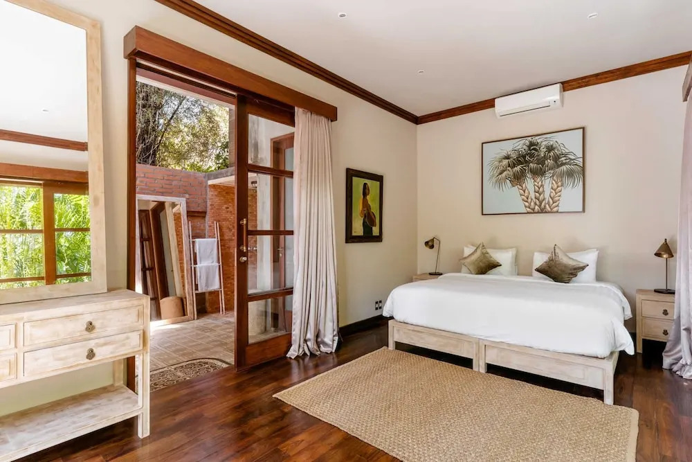 Secluded Beachfront Villa Manis, 5br, Candidasa
