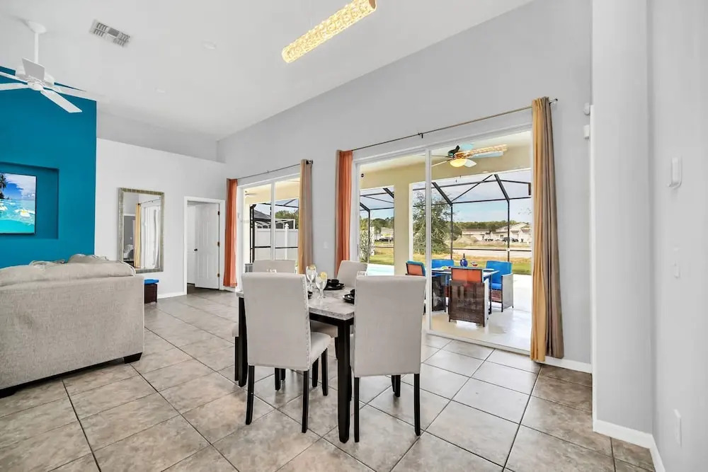 Charming Home With Private Pool and Electric Fire Place! #4bc110