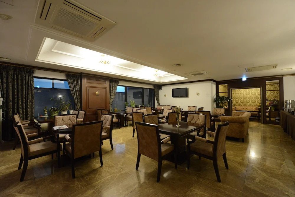 Central Tourist Hotel