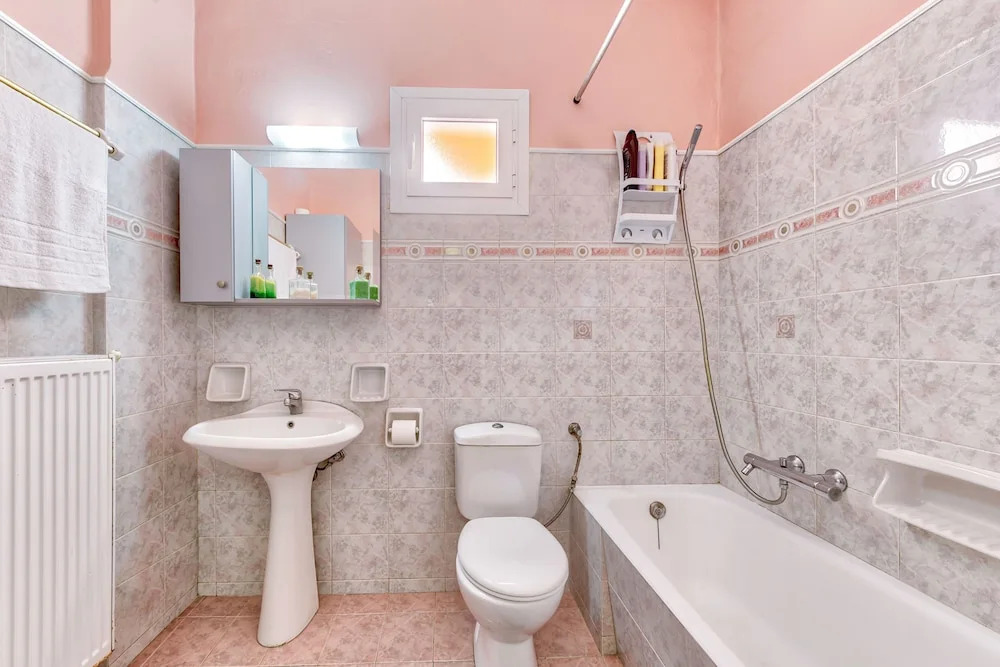 Ina Apartment