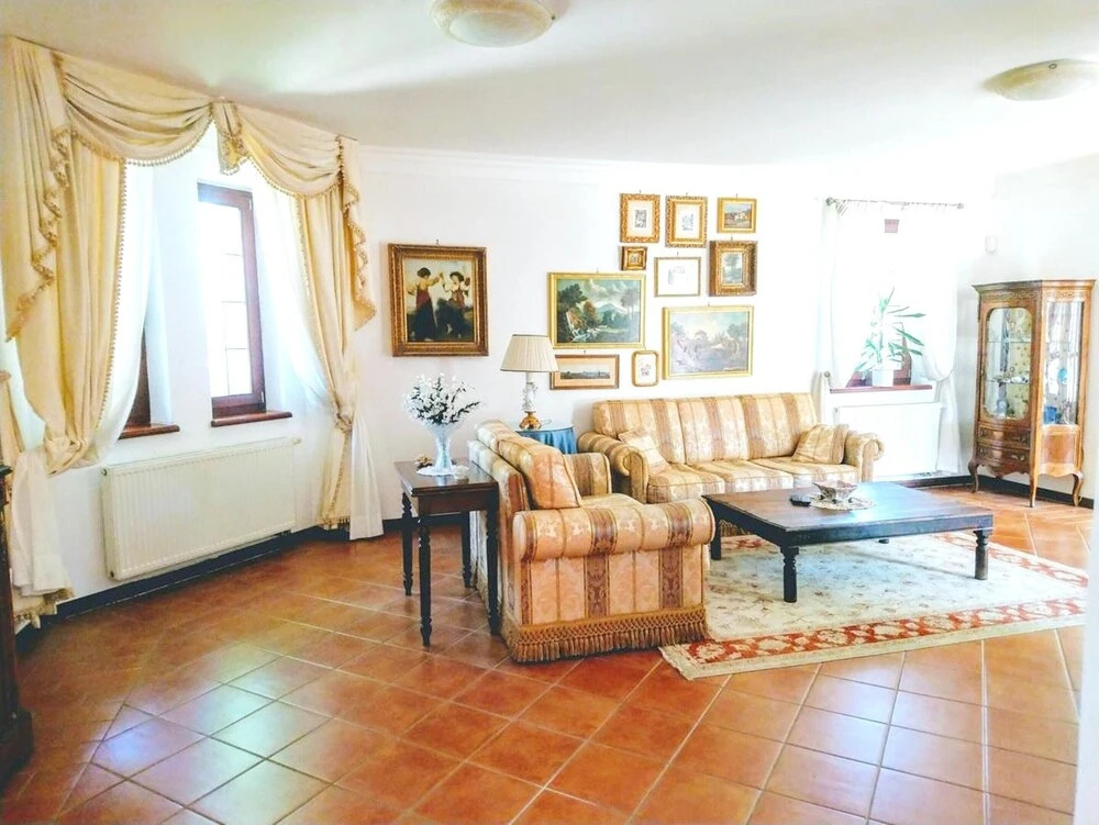 House With 3 Bedrooms in Šamorín, With Furnished Terrace and Wifi
