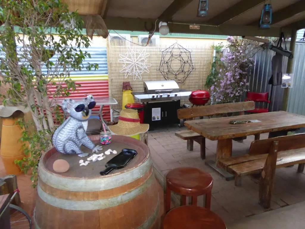 Alices Secret Travellers Inn