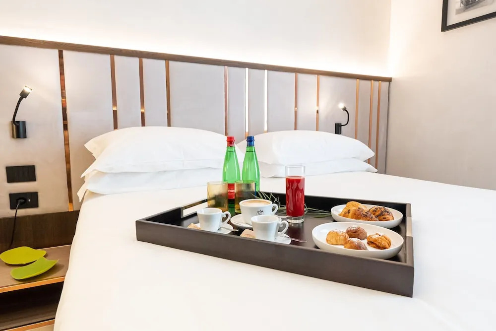 Agra Suites