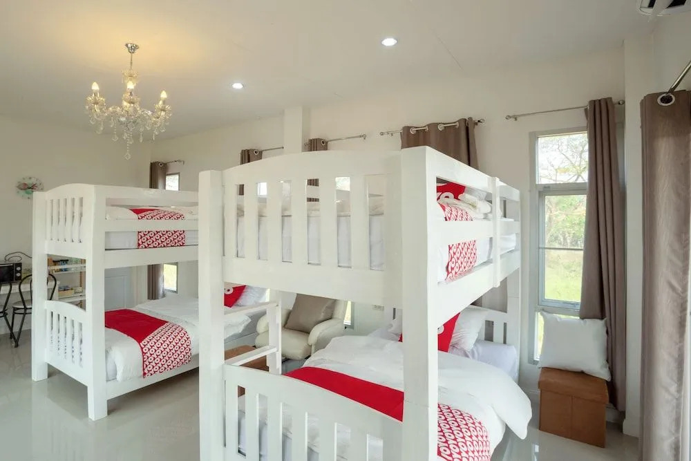 OYO 556 Chaisathan Cottage