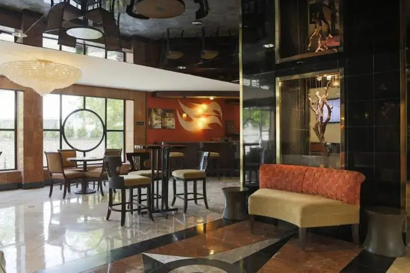 Garden Inn & Suites