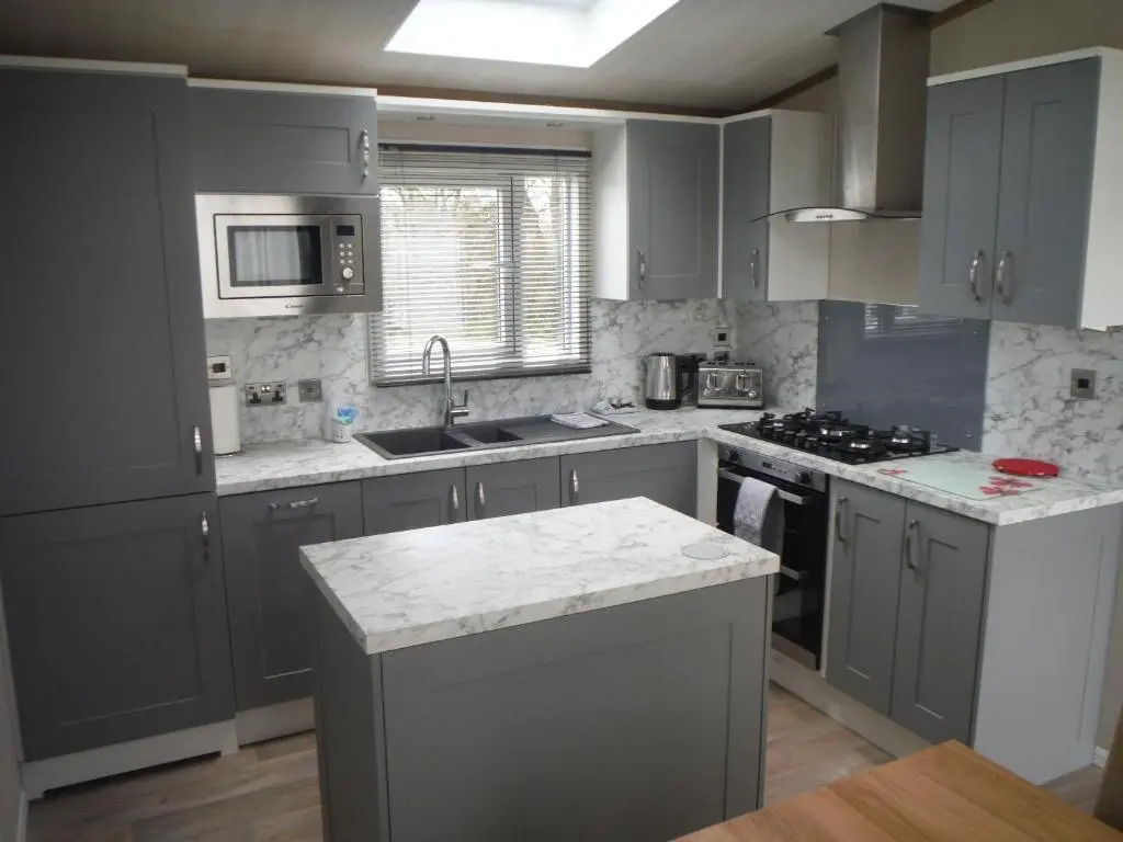 4 Berth Luxury Mini Lodge