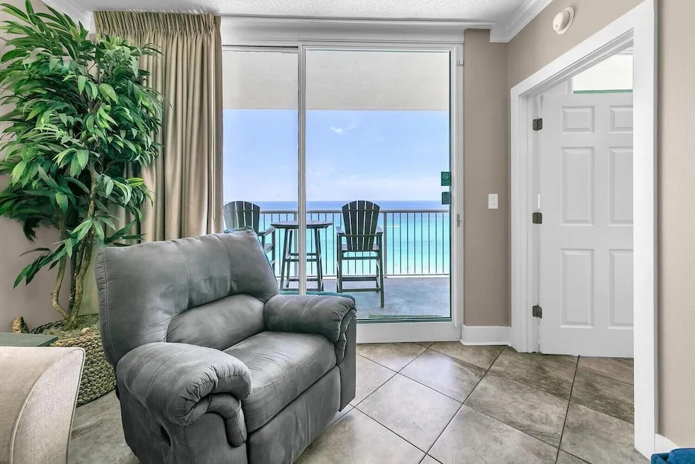 Majestic Beach Towers 2-1005