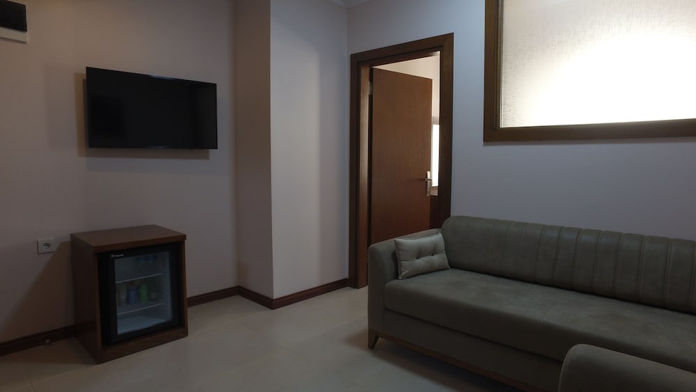 Sami Akar SARAY OTEL