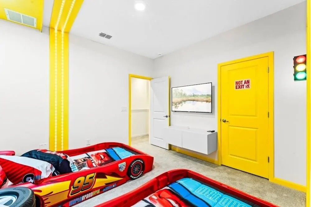 Elegant & Fun Pool/spa Games Room! 12 Bedroom Villa