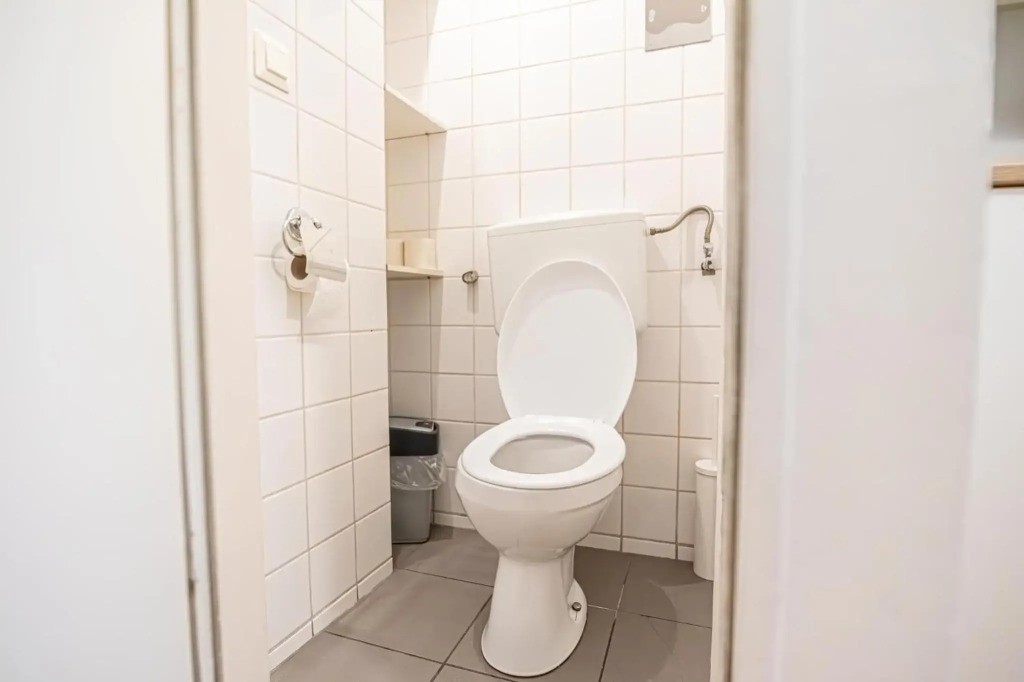 Comfortable 2BR Apt. Central and Well Connected