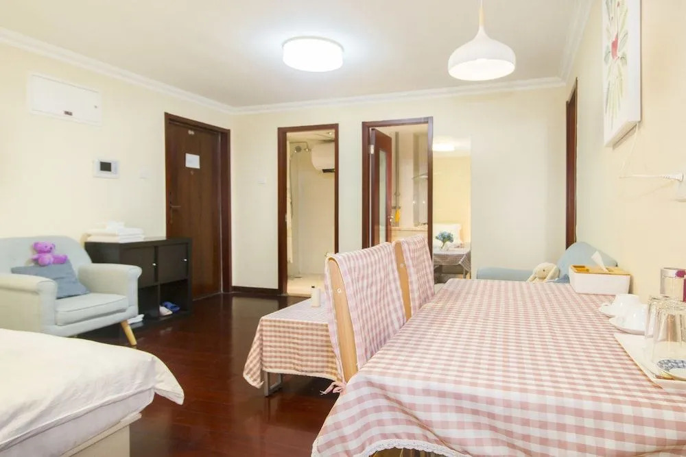 LayMayRest Service Apartment