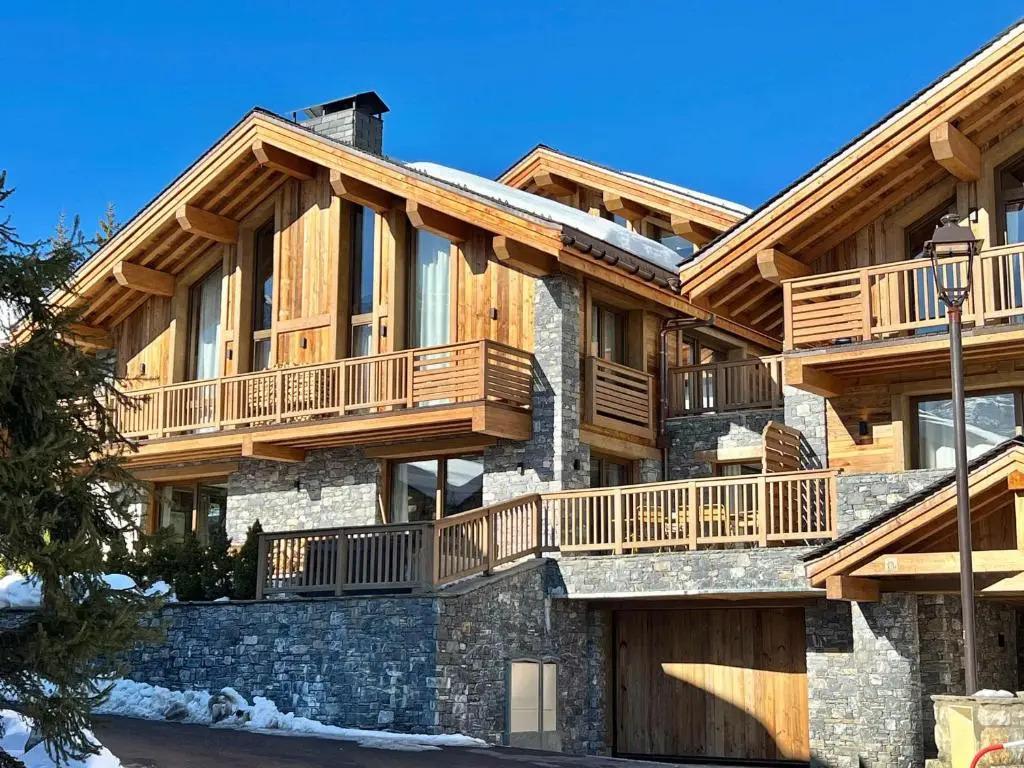 Chalet familial moderne près des pistes avec parking - FR-1-566-43