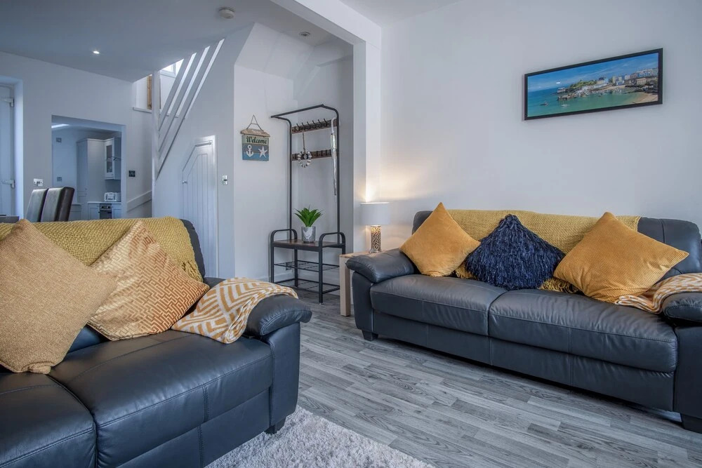Hawtree Cottage - 2 Bedroom Cottage - Tenby