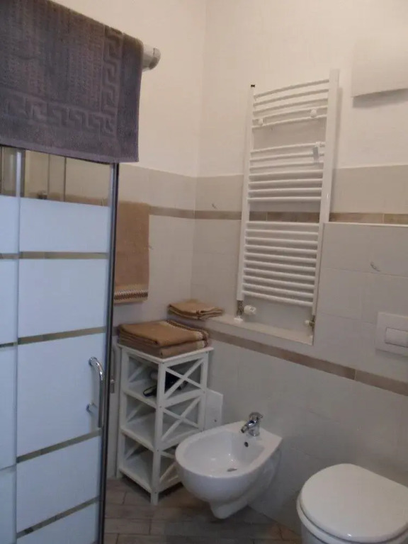 Il Volto Del Lago Rooms and Apartments