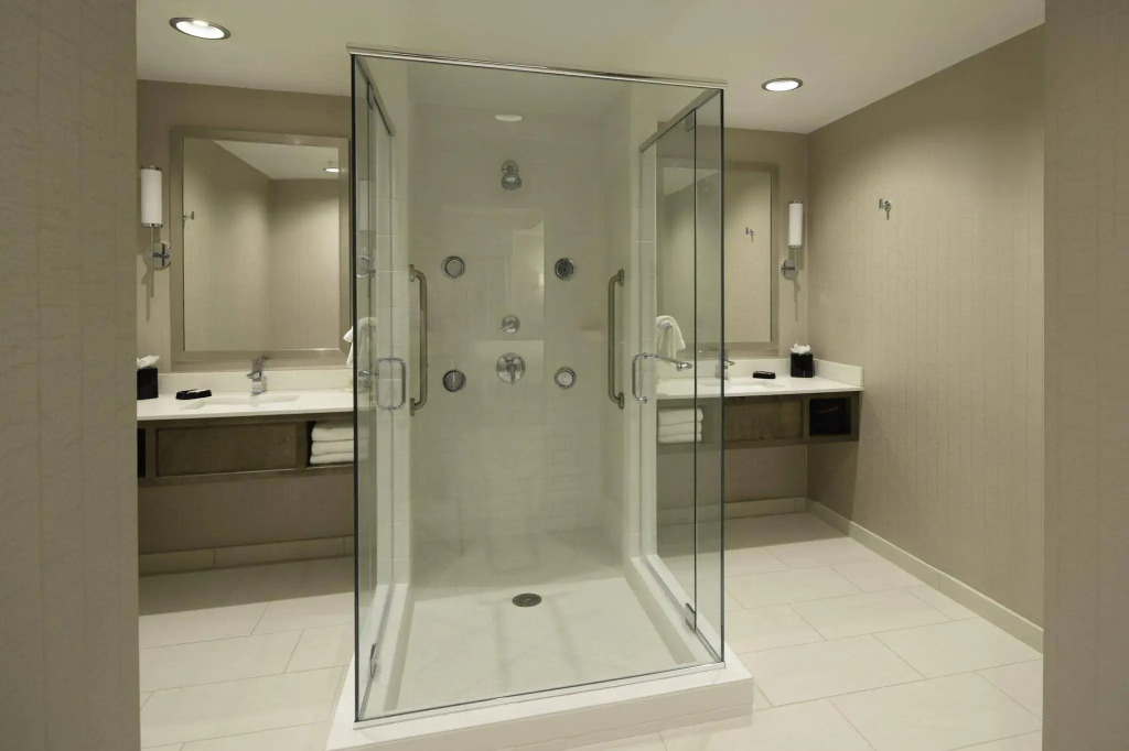 Holiday Inn Cincinnati North West Chester by IHG