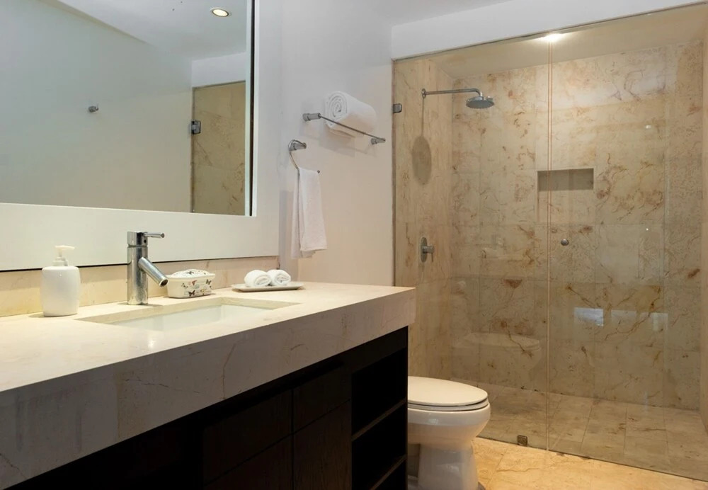 Elements Penthouse 7 3 Bedroom Condo by RedAwning