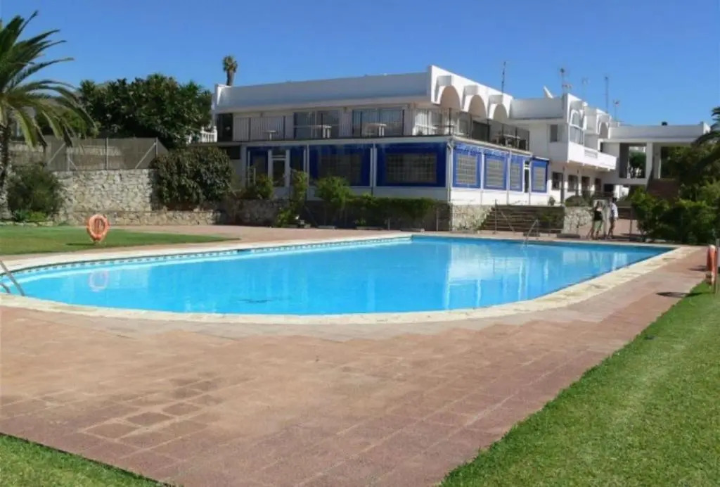 Estepona Frontline Beach Homely 3 bedrooms duplex with amazing views