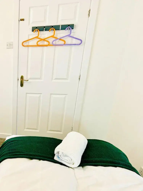 Stylish 3 BDR House With Free Parking Near Hulme