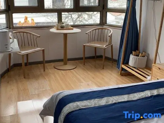 Yunmiao Xiaozhu Guesthouse in Miaofeng Mountain