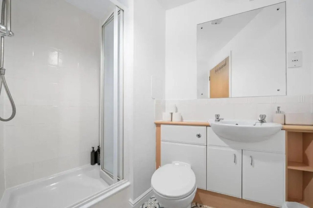 Saughton Suite with views of Water of Leith