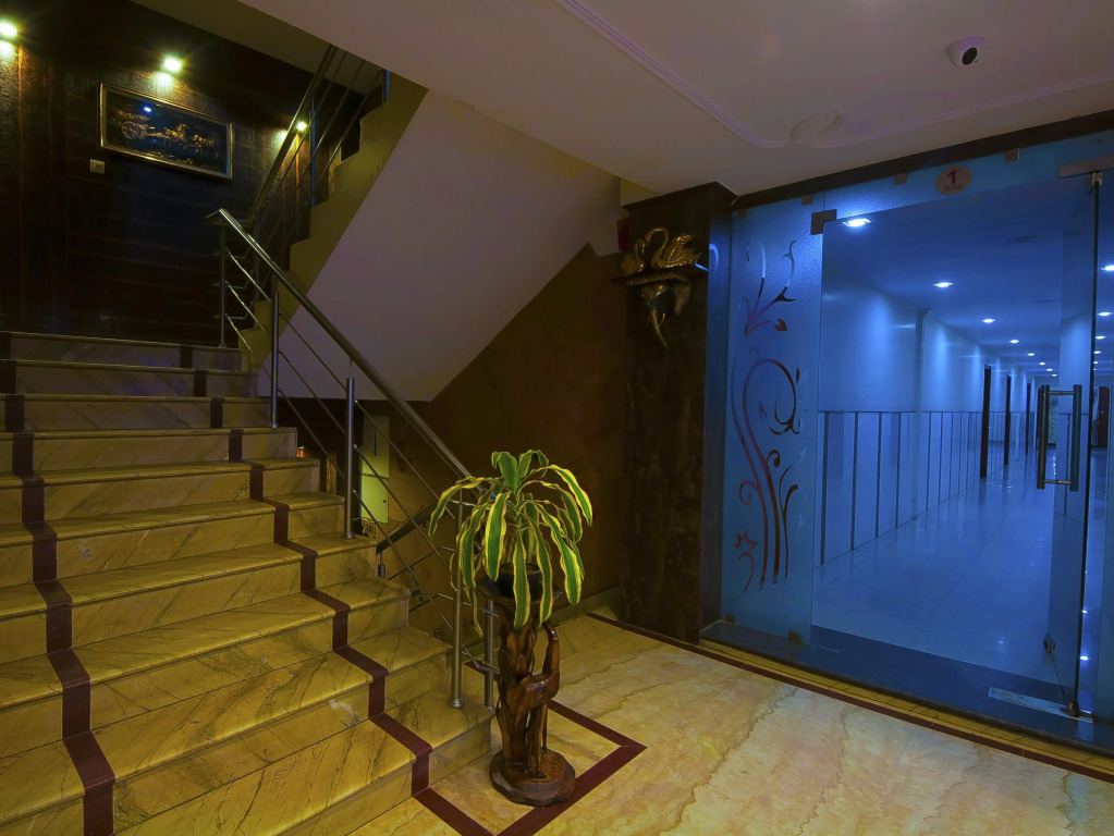 HOTEL VISHAL RESIDENCY NEAR DELHI AIRPORT with FREE AIRPORT DROP