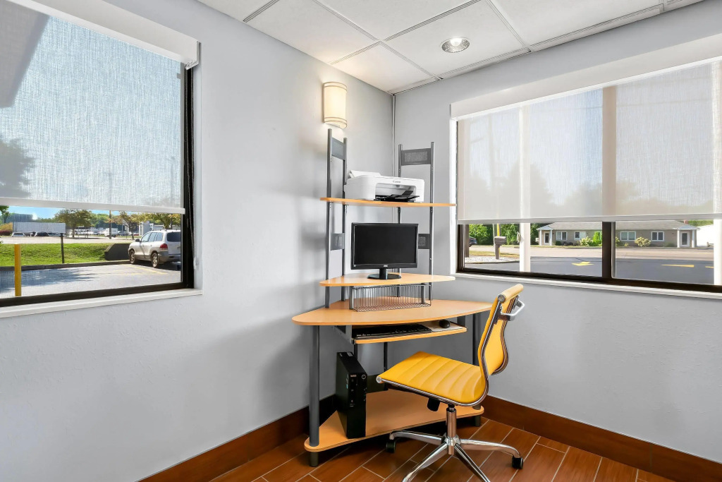 Days Inn by Wyndham Hillsdale