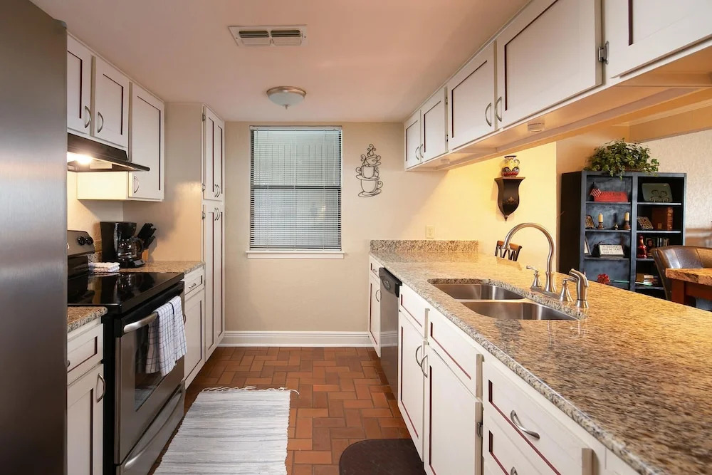 Hill Country Hideaway Tbm 208 2 Bedroom Condo by RedAwning