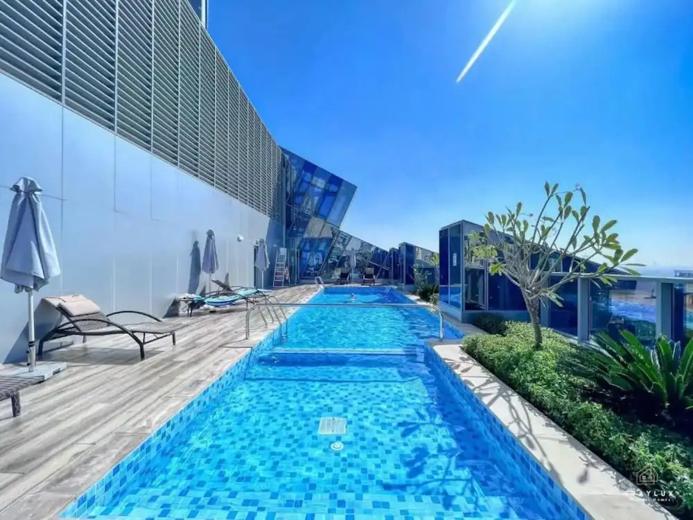 Stunning J-One Tower Studio