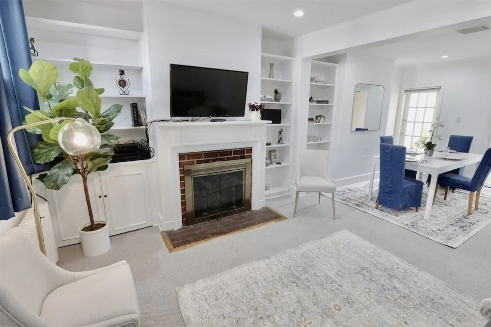 Georgetown Cobblestone Cottage - Private Parking