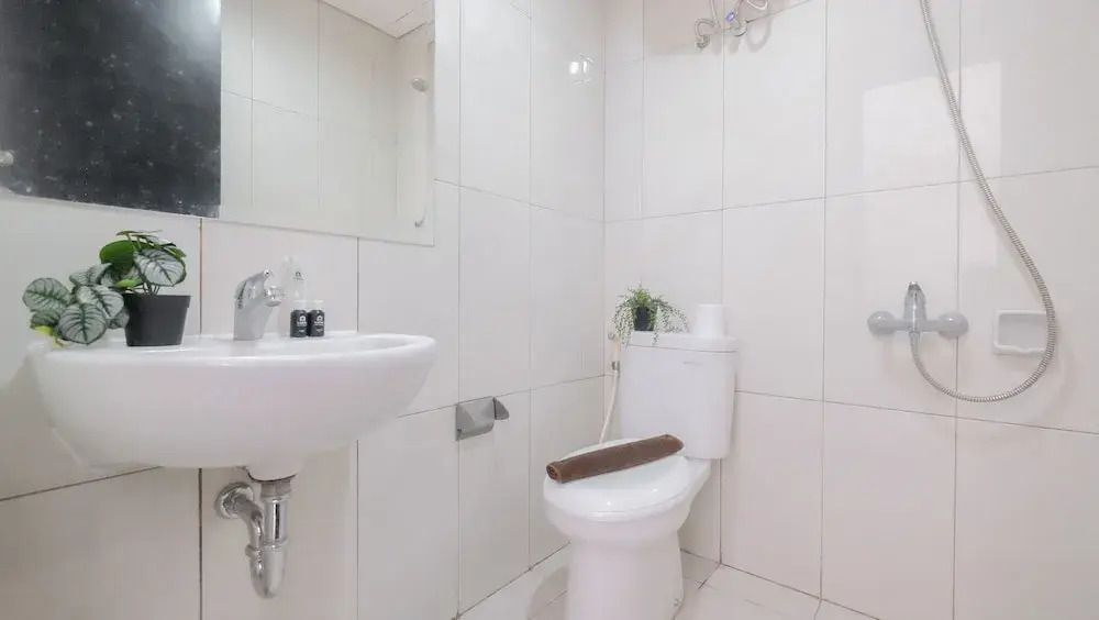 New Furnished And Elegant 2Br At Nifarro Park Apartment
