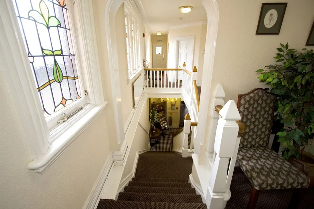 The Carre Arms Hotel