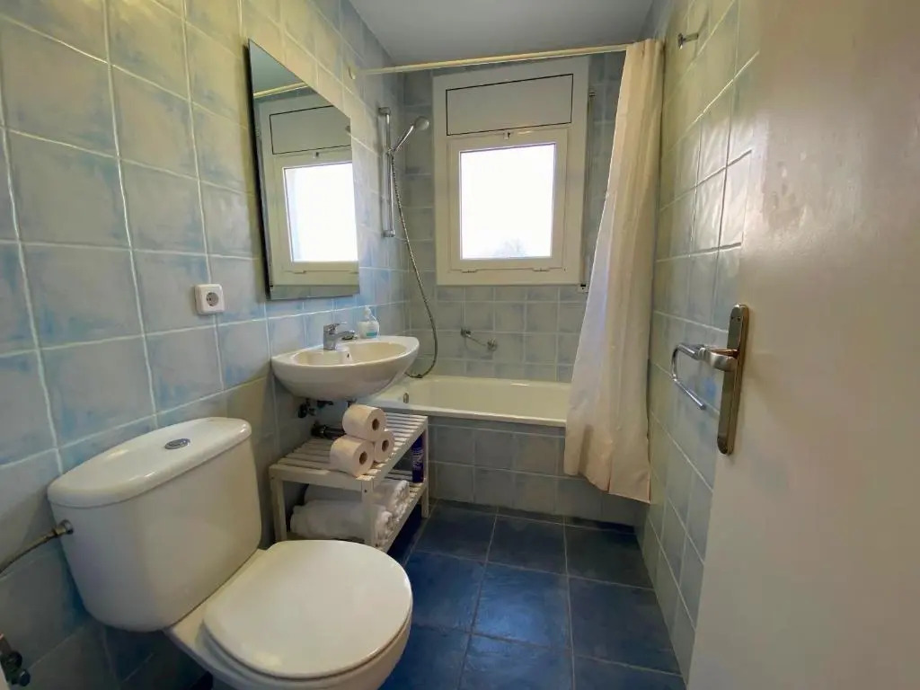 APARTAMENTOS AQUARIUM. 150 METROS PLAYA